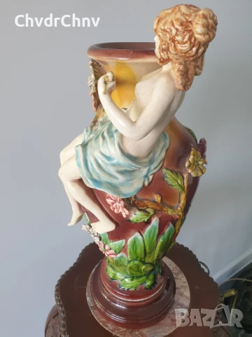 майолика ваза 44см-3кг/еротика/фигурална френска керамична ваза с релефни цветя и голо момиче, снимка 4 - Антикварни и старинни предмети - 51312196