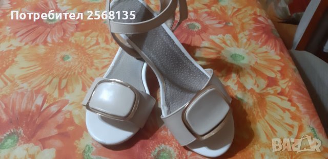 Красиви Сандали с елегантни Плочки на деколтето от кожа с метален обков, снимка 2 - Сандали - 40854064