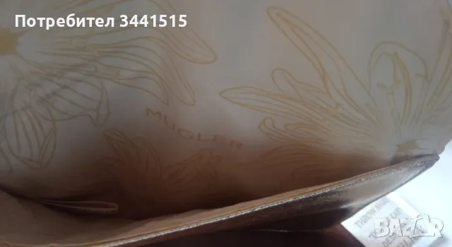 Чанта малка Thierry Mugler златиста металик с Карта MUGLER THE CIRCLE , снимка 8 - Чанти - 48413410