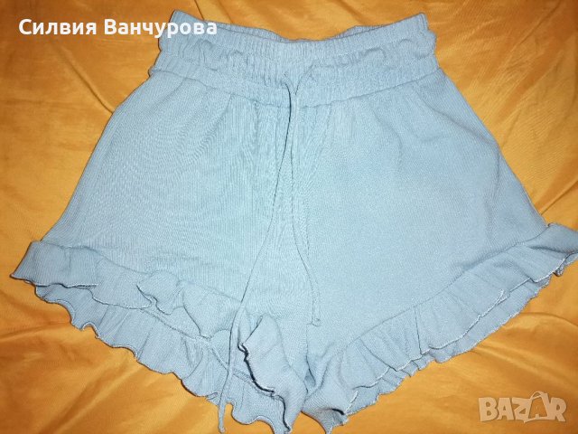 Уникални модели на панталонки и поли Bershka , снимка 1 - Поли - 39932967