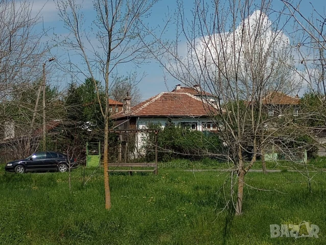 Собственик продава къща с парцел 760 кв.м. с. Велика, област Бургас.