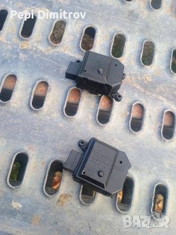 Моторче клапи парно OPEL ZAFIRA B 2005-2014 , ОЕМ 30.93706.00, снимка 2 - Части - 52314983