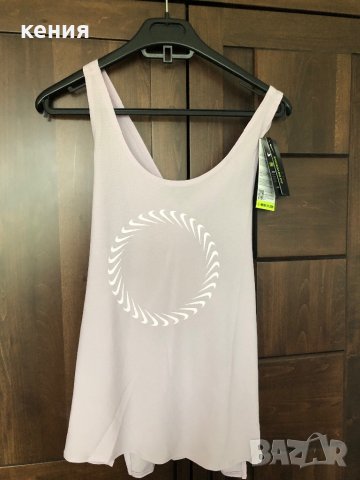 Нов топ на nike