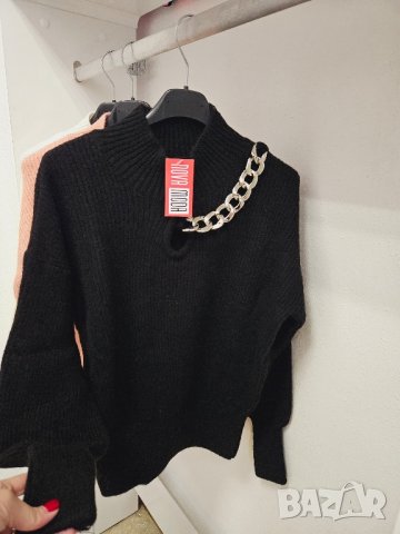 мек пуловер с аксесоар, снимка 2 - Блузи с дълъг ръкав и пуловери - 43574748