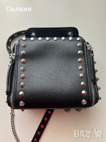 Модерна черна чанта