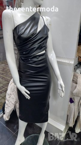 Елегантна черна рокля, снимка 1 - Рокли - 43212651