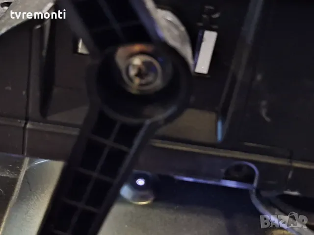 оригинална стойка КРАЧЕТА за телевизор JVC модел LT-32VH4900, снимка 2 - Стойки, 3D очила, аксесоари - 47600173