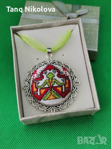 Ръчно бродирано колие -,,Богинята Майка,,