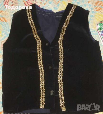 Детска стилизирана носия, снимка 2 - Антикварни и старинни предмети - 44880511