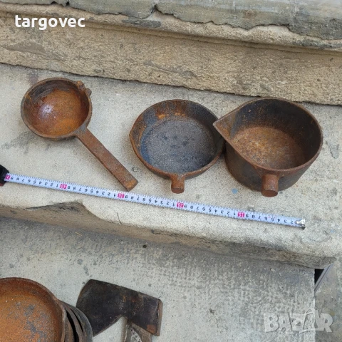 чугунени леярски поти за отливане на метал