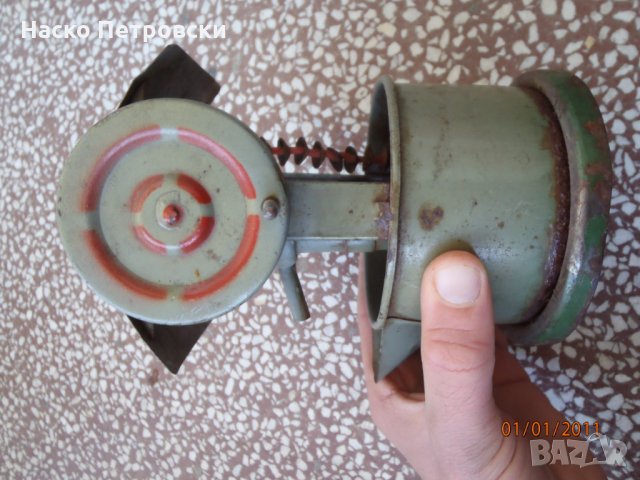 Ретро играчка метална – функциониращ кладенец от 30-те., снимка 3 - Образователни игри - 32386021