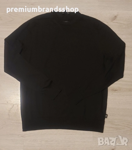Emporio Armani тънък пуловер L размер 