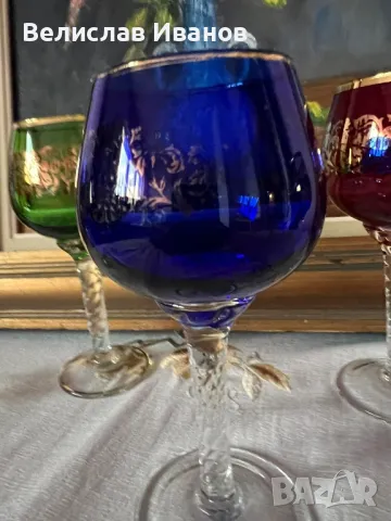 Великолепни италиански кристални чаши в различни цветове със златни орнаменти от 1970г. , снимка 7 - Колекции - 49934481