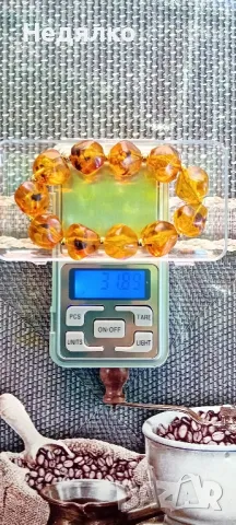 Стара гривна от кехлибар,колие,игла,автентични, снимка 2 - Антикварни и старинни предмети - 47461611