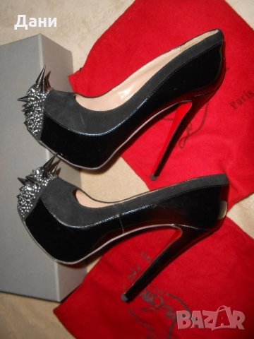 Christian Louboutin Asteroid 140 suede and patent-leather pumps, снимка 5 - Дамски елегантни обувки - 26637968