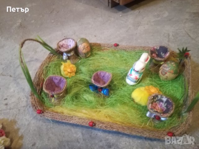 Продавам Великденска кошничка с поставки за яйчицата, снимка 2 - Декорация за дома - 44036820