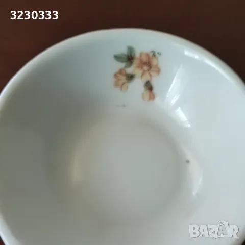 Порцеланова солница, снимка 11 - Аксесоари за кухня - 49657360