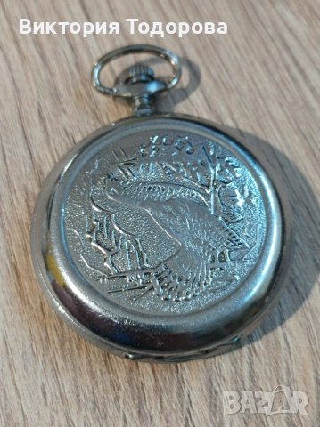 Прекрасна Молния червен циферблат , снимка 7 - Антикварни и старинни предмети - 43370757