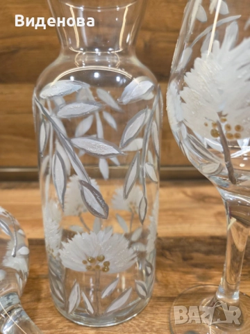 Предлагам за продажба ръчно рисуван сет гарафа и чаши за вино, снимка 4 - Коледни подаръци - 52724125