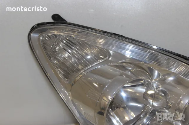 Десен фар Toyota Corolla Verso facelift (2007-2009г.) Тойота Корола Версо, снимка 4 - Части - 48858058