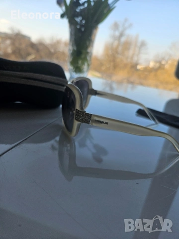 Слънчеви очила Vogue , снимка 3 - Слънчеви и диоптрични очила - 53173760