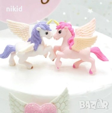 Красива малка фигурка Еднорог Unicorn пластмасова играчка и топер украса за торта декор, снимка 3 - Фигурки - 28209189