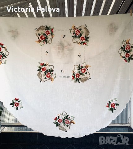 Голяма кръгла покривка с бродерия, снимка 3 - Покривки за маси - 43551081