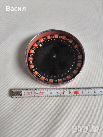 Стара преносима игра на рулетка | стъкло и метал