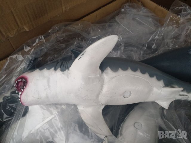 Голяма силиконова акула от филма  "Челюсти", снимка 3 - Фигурки - 38826622