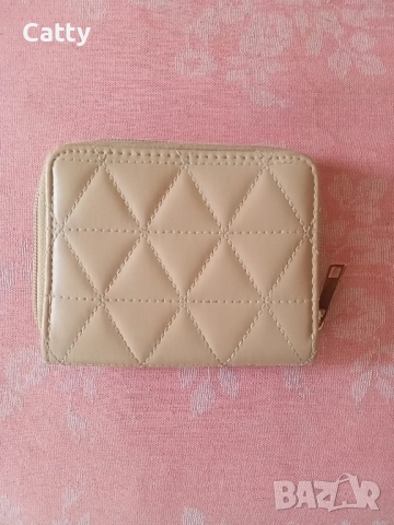 Дамско бежово портмоне , снимка 6 - Портфейли, портмонета - 52457663
