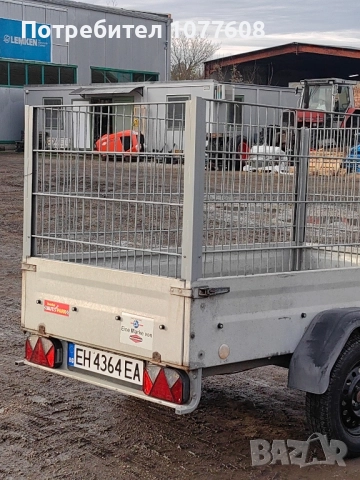 Регистрирано туристическо ремарке с общо допустимата максимална маса до 750кг 