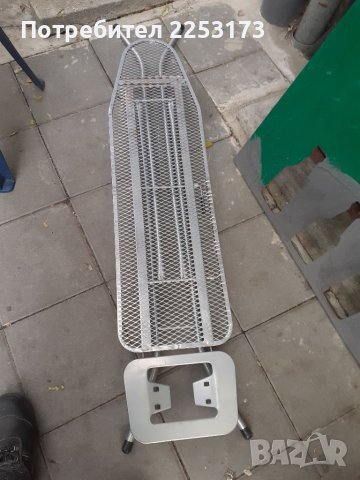 Употребявана метална стойка за гладене.Без матраче отгоре., снимка 1