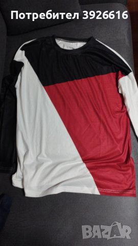 Дамска блуза размер S, снимка 4 - Блузи с дълъг ръкав и пуловери - 43585885