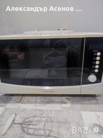 Електролукс микровълнова за части или ремонт, снимка 5 - Микровълнови - 52438812
