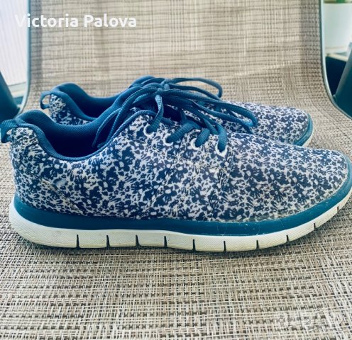 Красиви леки маратонки GLO оригинал, снимка 8 - Маратонки - 37407021