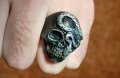 Масивен черен мъжки рок пръстен с череп от стомана унисекс рокер рокенрол, снимка 1 - Пръстени - 35191640