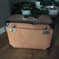 Старинен куфар, снимка 1 - Антикварни и старинни предмети - 26911400
