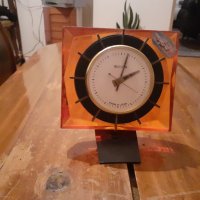 Стар настолен часовник,будилник Мълния,Molnija, снимка 1 - Антикварни и старинни предмети - 28051604