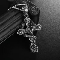 Медальон кръст със змей, снимка 8 - Колиета, медальони, синджири - 39446847