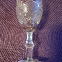 Купувам,кристални чаши за Вино,ракия, стара серия"Виолета" , снимка 2 - Чаши - 35650957