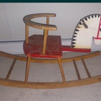 Детско люлеещо се столче,дървено конче от Соца., снимка 1 - Други ценни предмети - 43185080