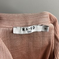 Блуза къс ръкав NA-KD, снимка 6 - Блузи с дълъг ръкав и пуловери - 43146312