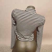 Къса блуза райе р-р S/ М, снимка 4 - Блузи с дълъг ръкав и пуловери - 43750957