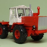 Моделче на трактор Т-150К, в мащаб 1:43, снимка 1 - Колекции - 30946062