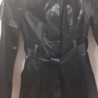 Чисто нов дамски черен шлифер 42 размер, снимка 3 - Костюми - 39484615