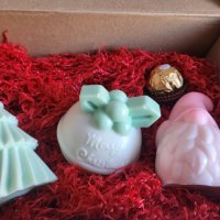 Промо!Подаръчни Коледни кутии с ръчно изработени ароматни соеви свещи , снимка 4 - Декорация за дома - 43488126