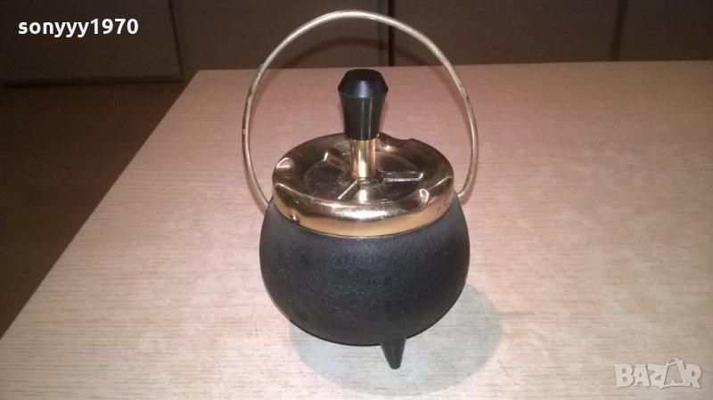 механичен пепелник с въртяща с основа-внос франция, снимка 1