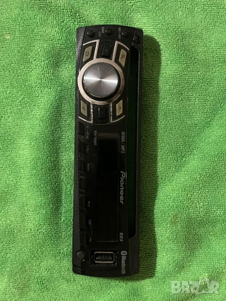 Авто Стерео Pioneer DEH 7300BT, снимка 1
