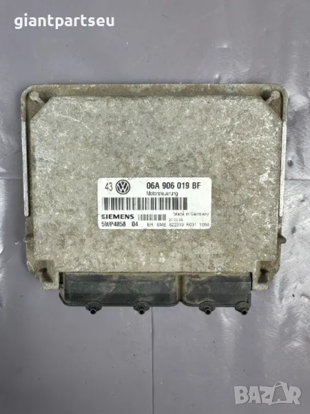 ECU Компютър Двигател за VW GOLF4 06A906019BF, снимка 1