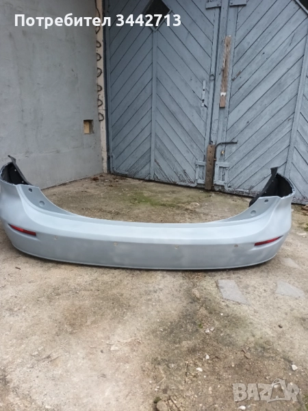 Продавам задна броня за Мазда5., снимка 1